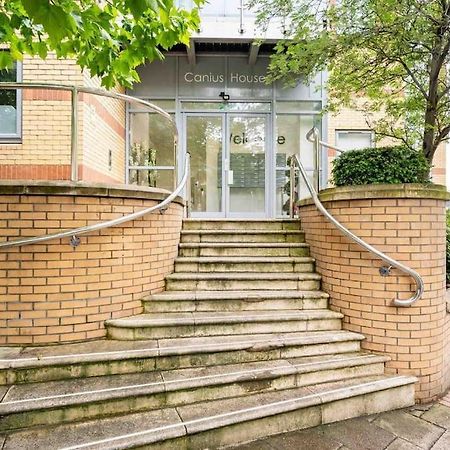 Cozy Modern Apartment In Croydon Central Екстериор снимка